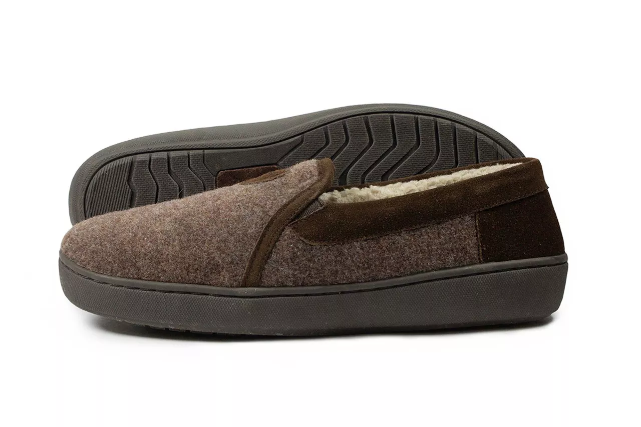 Ariat Men’s Brown Lincoln Slippers #AR2835-200