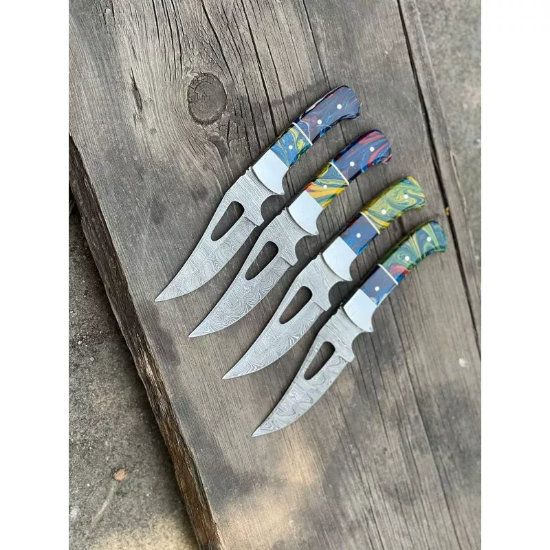 Custom Handmade Small Hunting KnifeDamascus Steel Blade